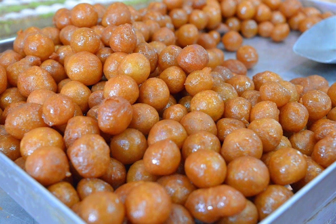 UAE Cuisine and Dining